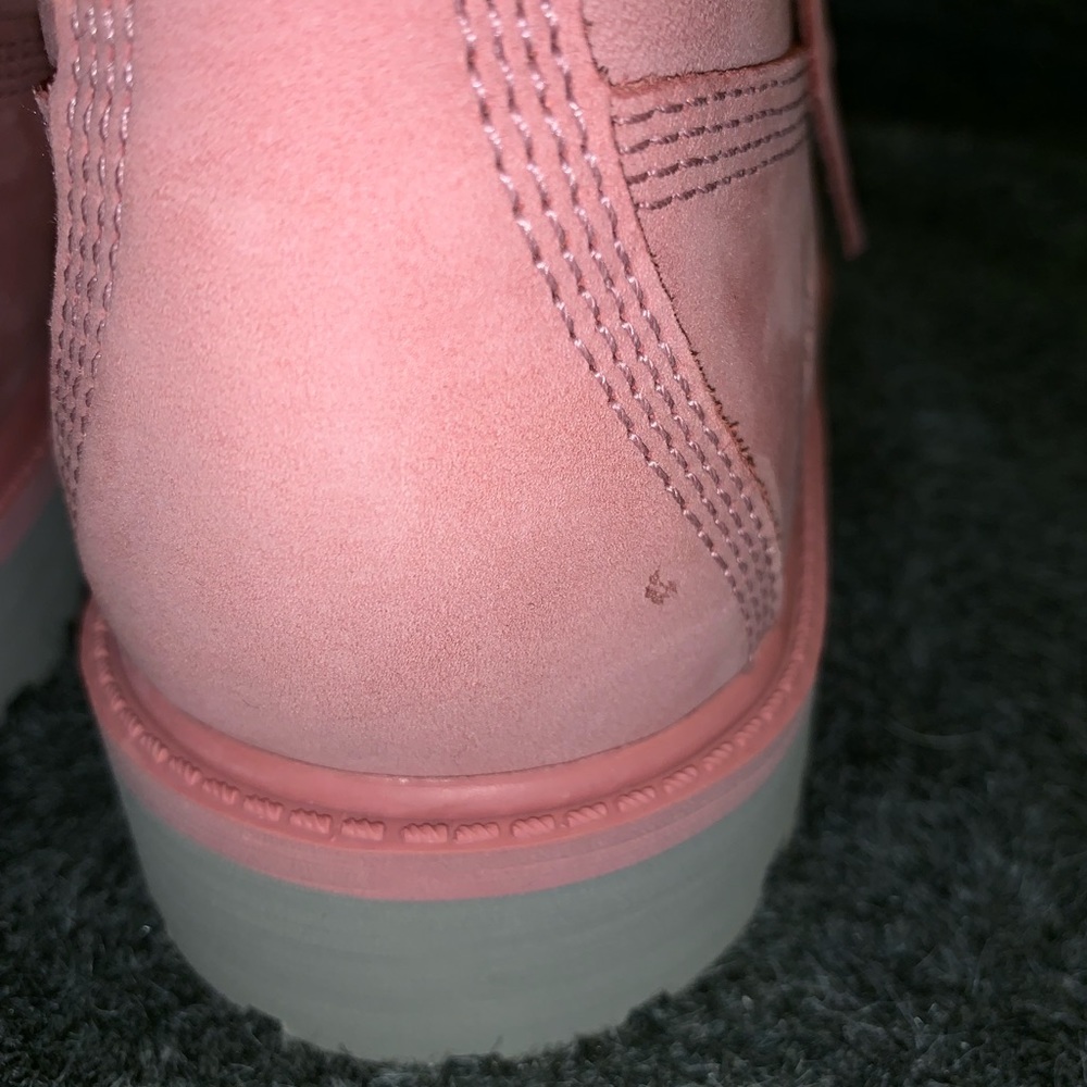 Pink Timberlands - Picture 6 of 6